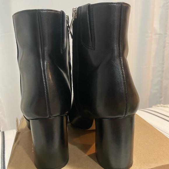 Sam Edelman black leather booties size US 8. Good condition, used gently. - Picture 9 of 10